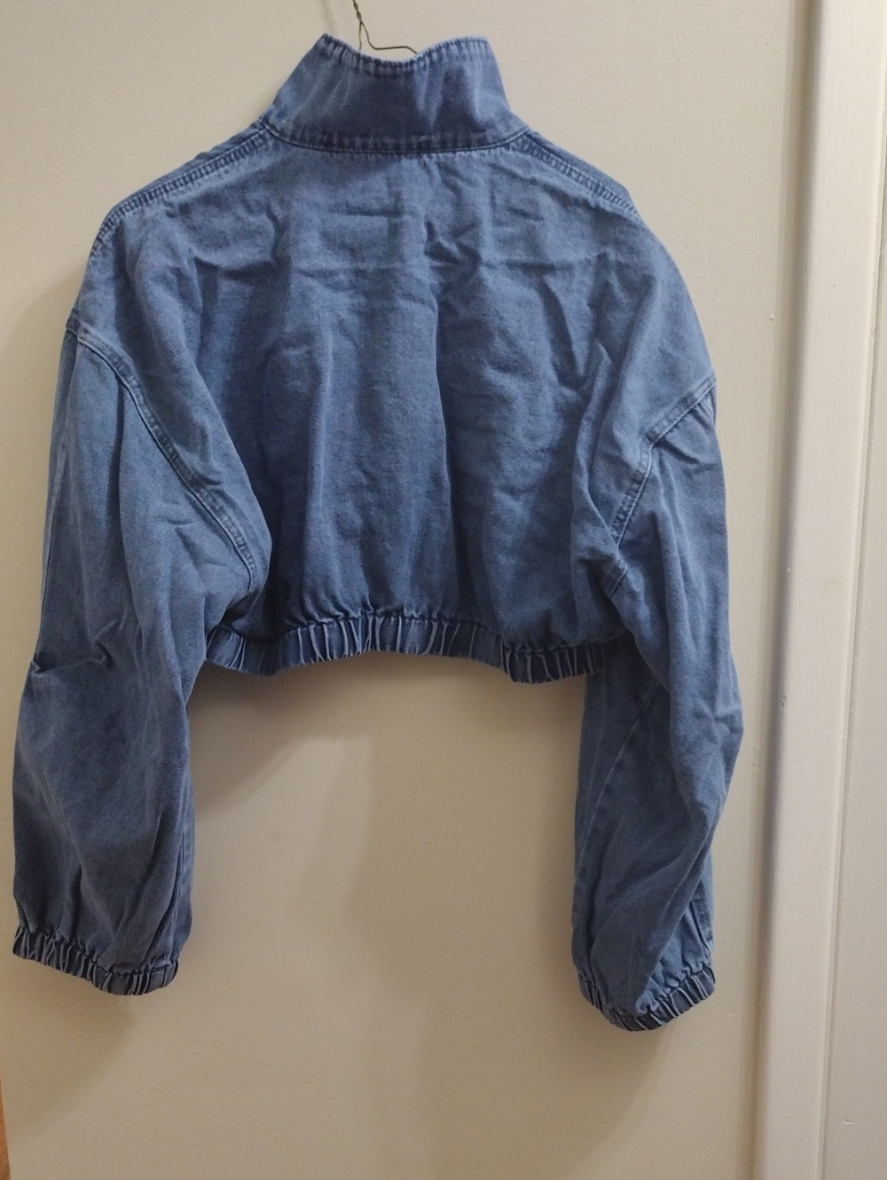 Cropped Jean Jacket - Picture 5 of 12